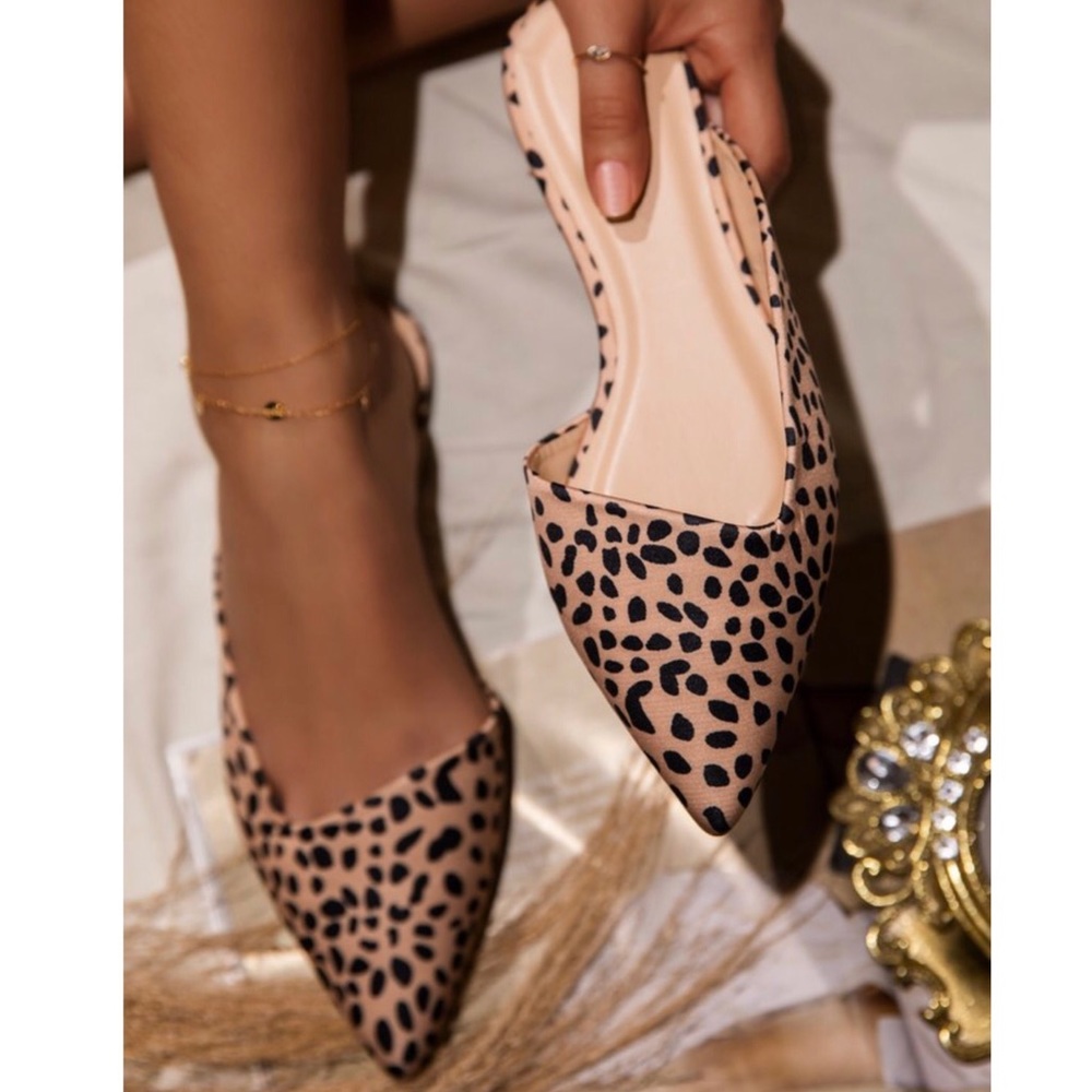 Cheetah Pointed Slip On Flats - Picture 2 of 9